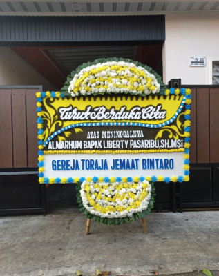 Papan Bunga Duka di Yapen Timur